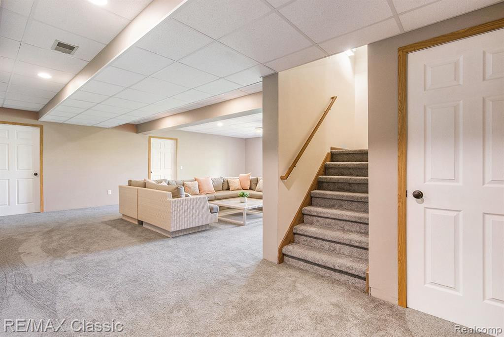 11439 ARROWHEAD Drive, South Lyon, MI 48178 — Photo 27