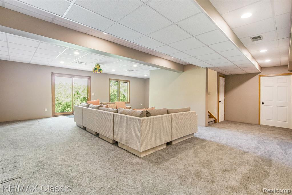 11439 ARROWHEAD Drive, South Lyon, MI 48178 — Photo 28