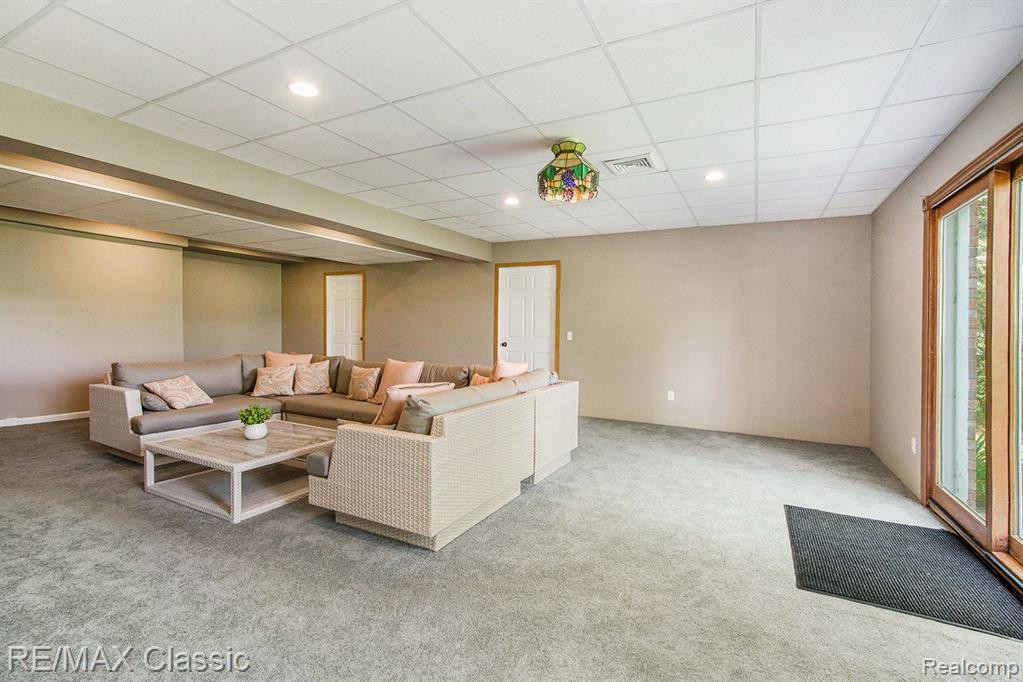 11439 ARROWHEAD Drive, South Lyon, MI 48178 — Photo 29