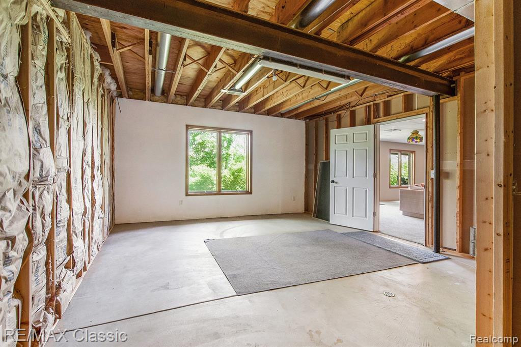 11439 ARROWHEAD Drive, South Lyon, MI 48178 — Photo 33