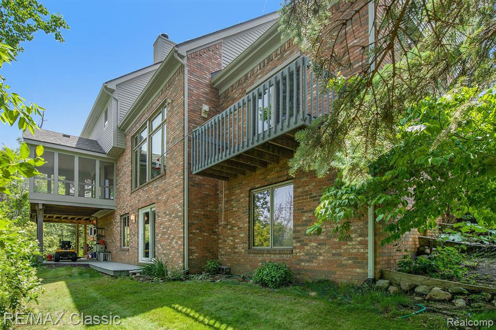 11439 ARROWHEAD Drive, South Lyon, MI 48178 — Photo 34