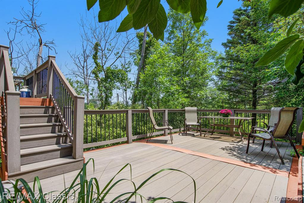 11439 ARROWHEAD Drive, South Lyon, MI 48178 — Photo 35