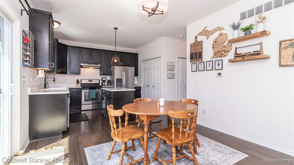 8836 LILLY Drive, Ypsilanti, MI 48197 — Photo 17