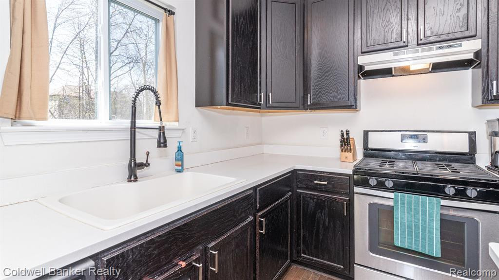 8836 LILLY Drive, Ypsilanti, MI 48197 — Photo 23