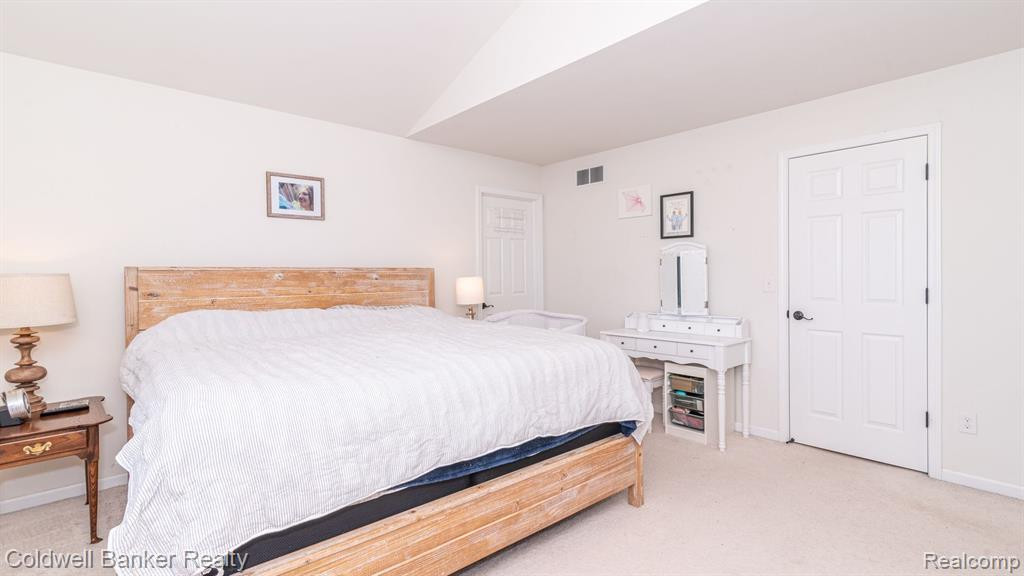 8836 LILLY Drive, Ypsilanti, MI 48197 — Photo 32