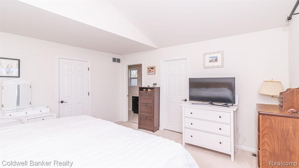 8836 LILLY Drive, Ypsilanti, MI 48197 — Photo 33