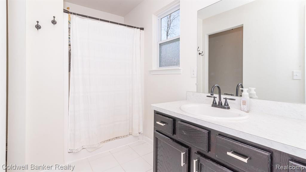 8836 LILLY Drive, Ypsilanti, MI 48197 — Photo 34