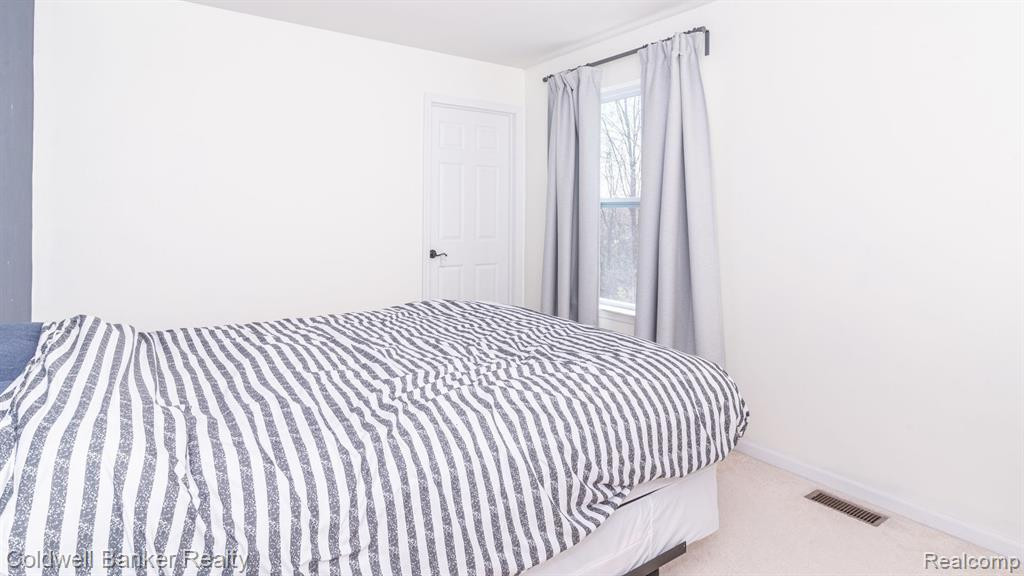 8836 LILLY Drive, Ypsilanti, MI 48197 — Photo 37