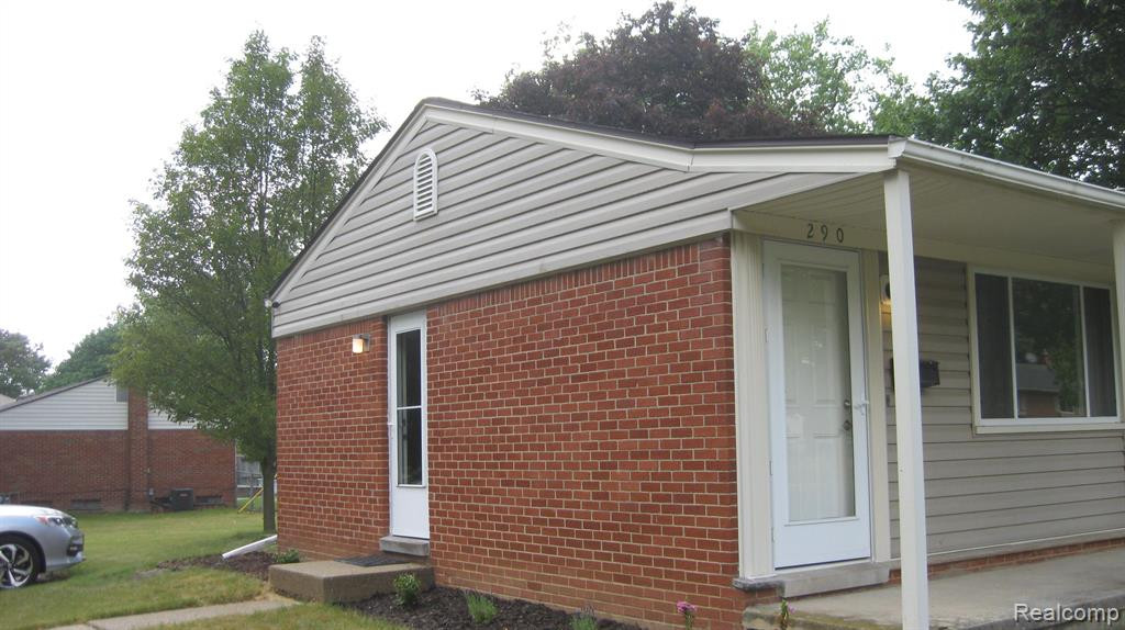 290 TOWER Drive, Saline, MI 48176 — Photo 2