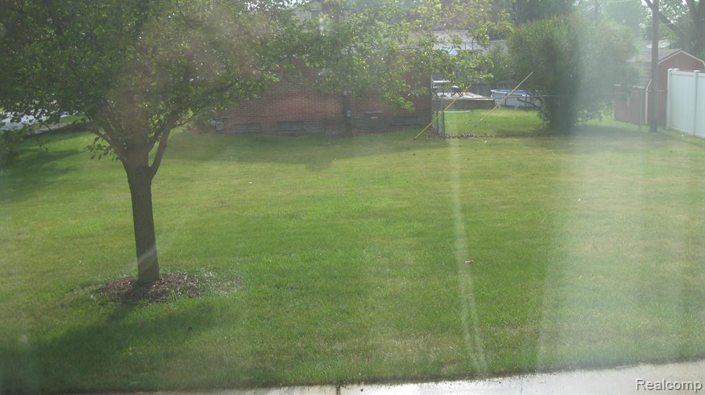 290 TOWER Drive, Saline, MI 48176 — Photo 11