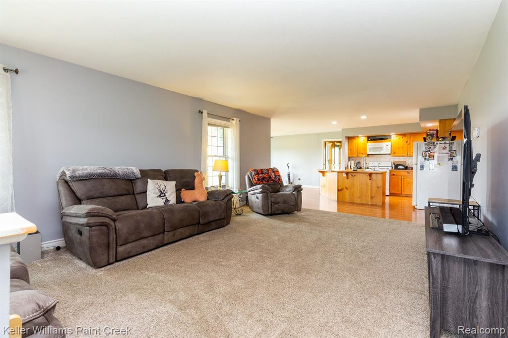 8196 Norman Road, Imlay City, MI 48444 — Photo 9