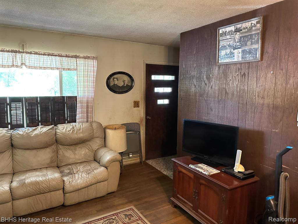 135 Searls S, Webberville, MI 48892 — Photo 10