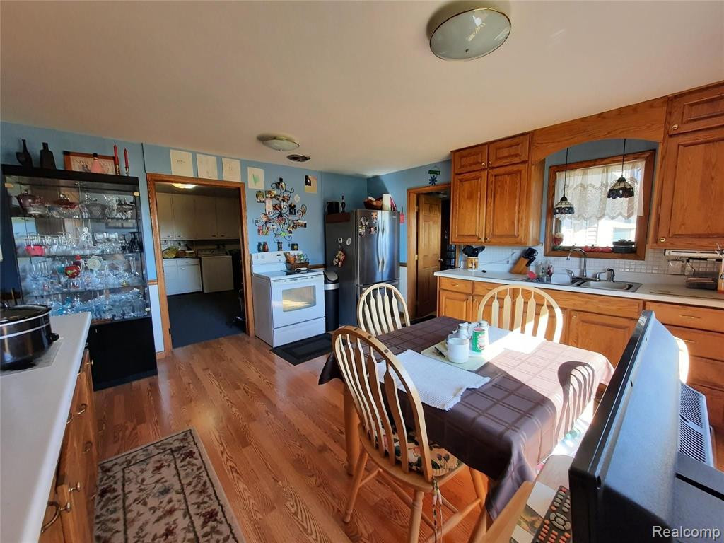 22290 LAKEFIELD Road E, Merrill, MI 48637 — Photo 9