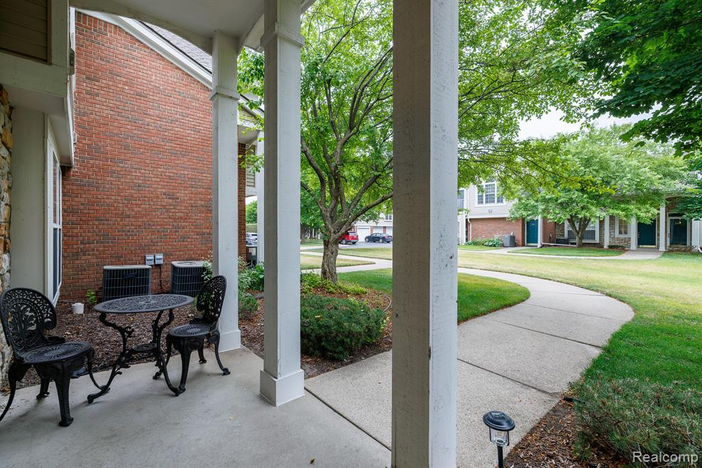 5368 PINE AIRES Drive, Sterling Heights, MI 48314 — Photo 3