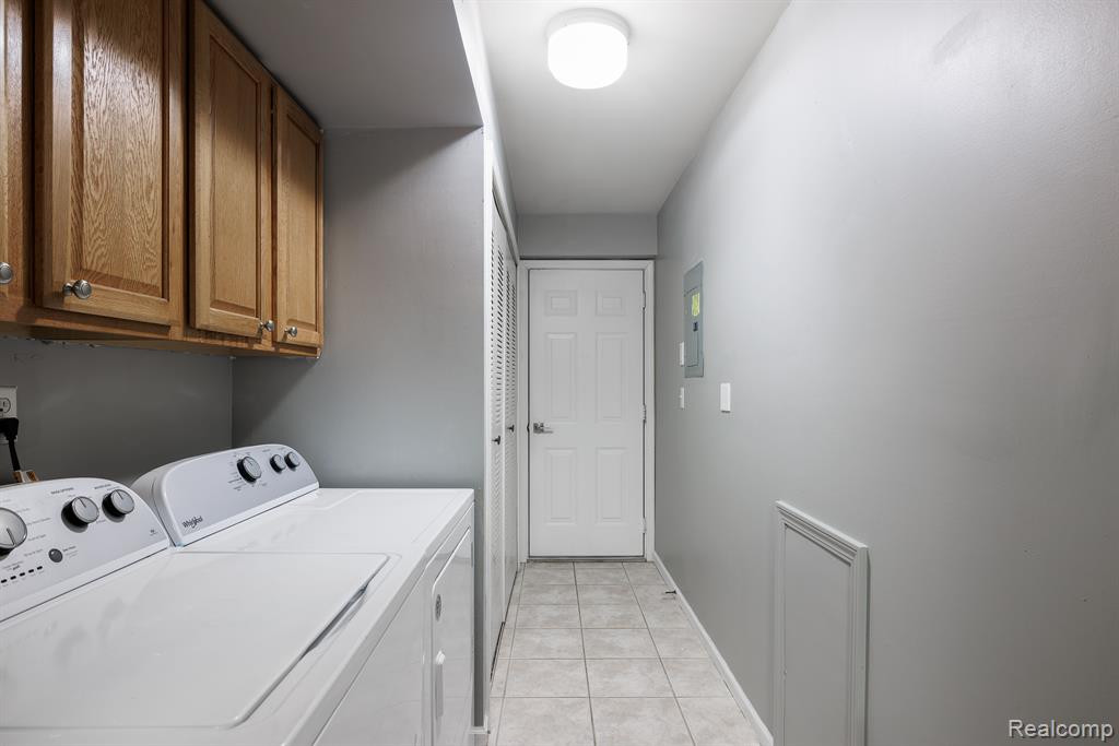 5368 PINE AIRES Drive, Sterling Heights, MI 48314 — Photo 21