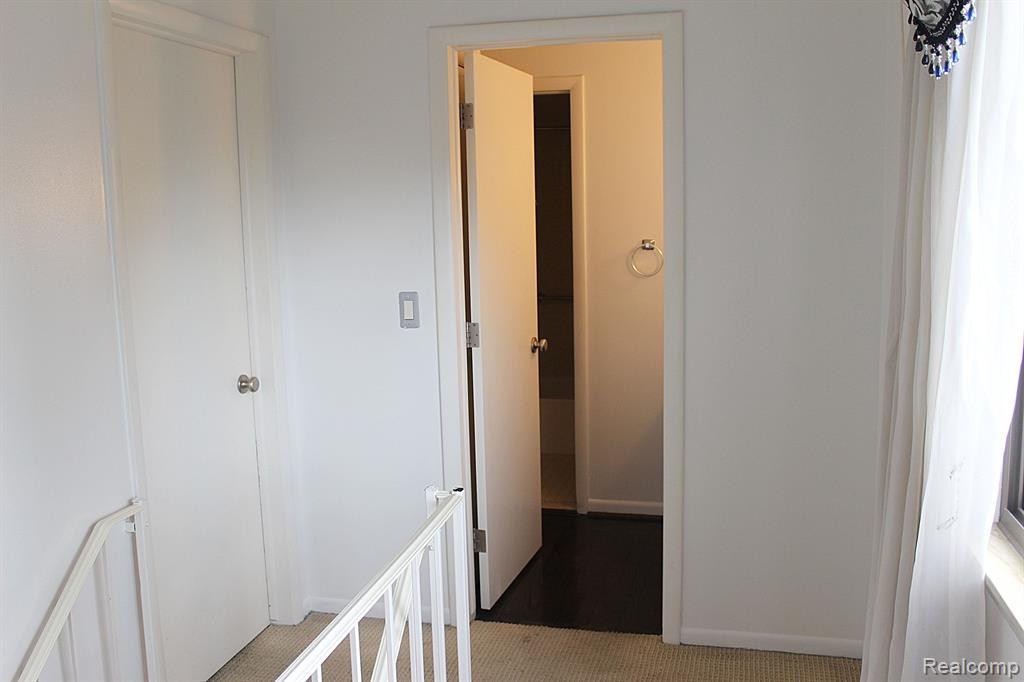3138 LINDENWOOD Drive, Dearborn, MI 48120 — Photo 20