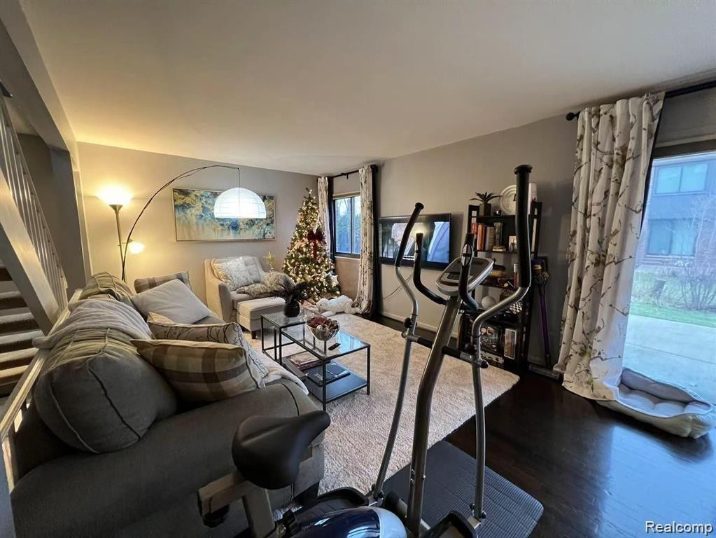 3138 LINDENWOOD Drive, Dearborn, MI 48120 — Photo 27