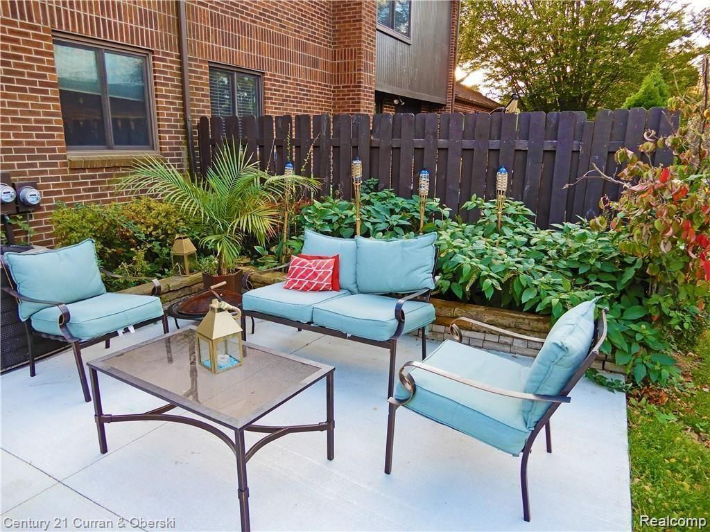 3138 LINDENWOOD Drive, Dearborn, MI 48120 — Photo 30