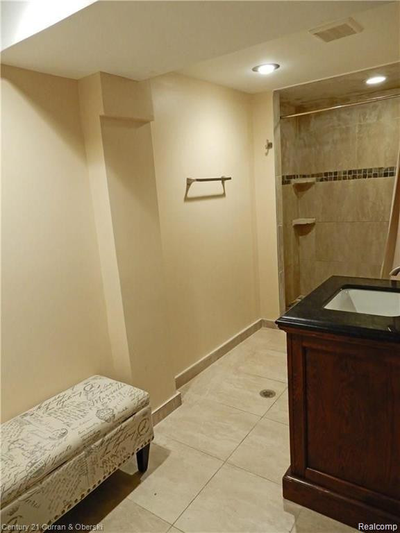3138 LINDENWOOD Drive, Dearborn, MI 48120 — Photo 32