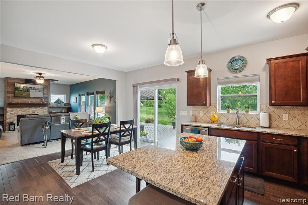 9623 NEUMANN Circle, Ypsilanti, MI 48197 — Photo 13