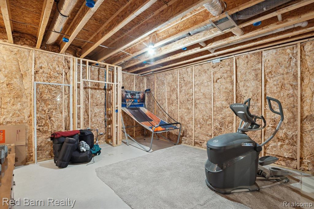 9623 NEUMANN Circle, Ypsilanti, MI 48197 — Photo 32