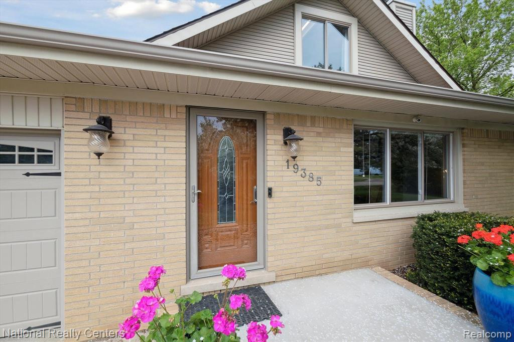 19385 Marilyn Street, Northville, MI 48167 — Photo 4