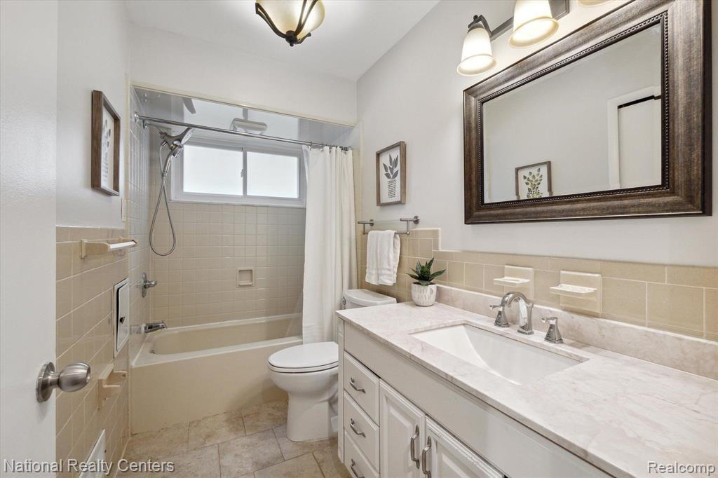 19385 Marilyn Street, Northville, MI 48167 — Photo 29