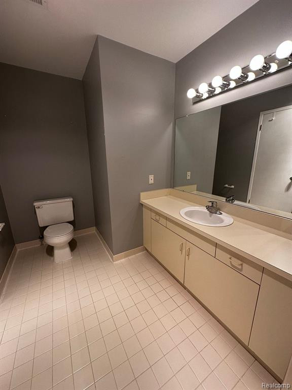37029 RIDGEDALE Court, Farmington Hills, MI 48331 — Photo 17