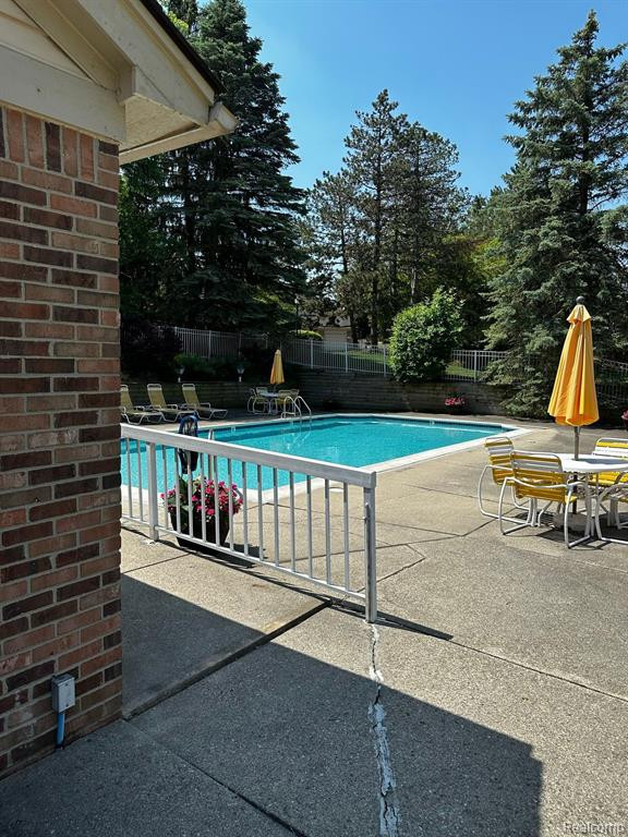 37029 RIDGEDALE Court, Farmington Hills, MI 48331 — Photo 31