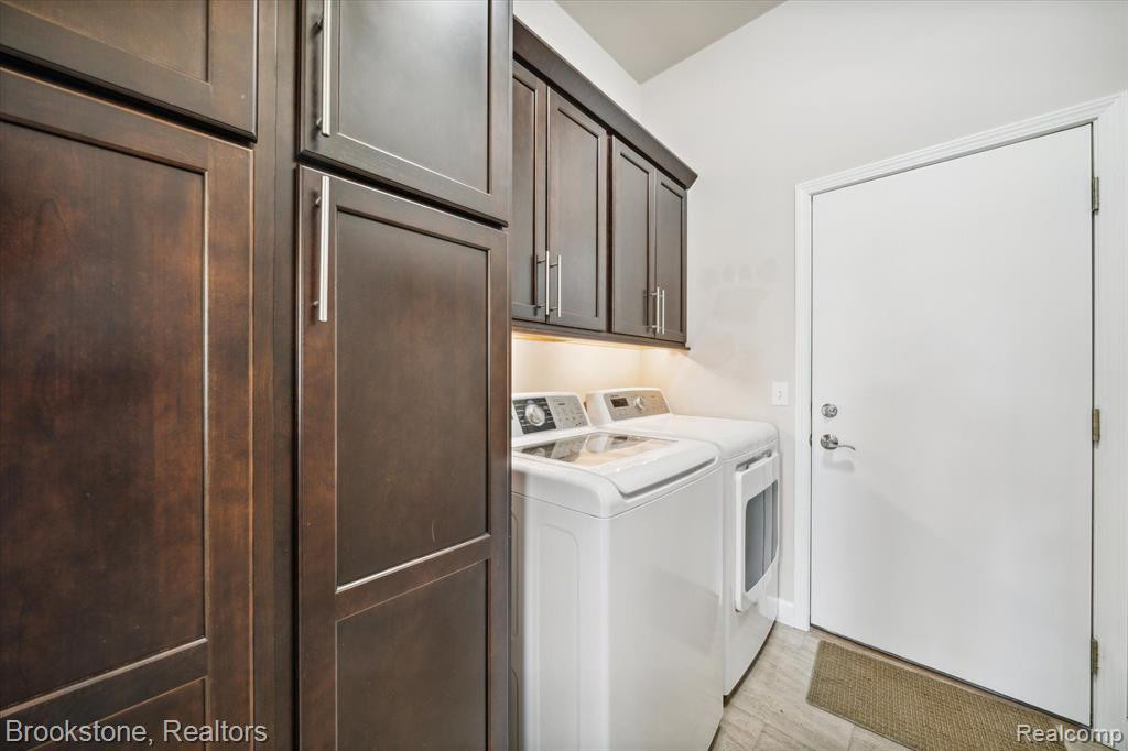 4051 PINE RIDGE Drive, Dryden, MI 48428 — Photo 32