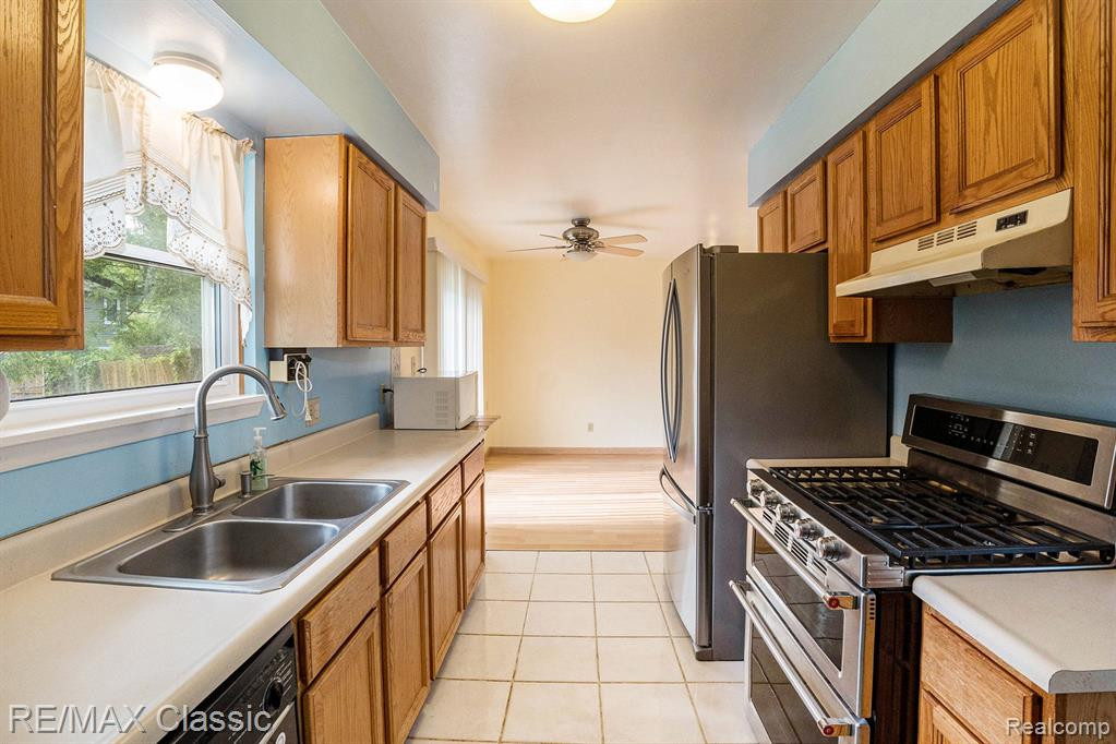 3273 MC COMB Street, Ann Arbor, MI 48108 — Photo 5
