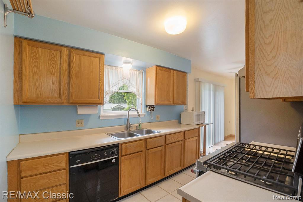 3273 MC COMB Street, Ann Arbor, MI 48108 — Photo 6