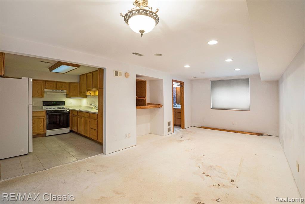 3273 MC COMB Street, Ann Arbor, MI 48108 — Photo 12