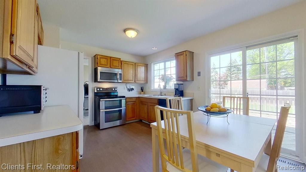 44664 FAIR OAKS Drive, Canton, MI 48187 — Photo 18
