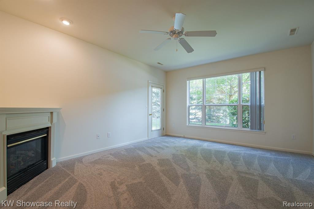 25106 CHESAPEAKE Circle, Walled Lake, MI 48390 — Photo 4