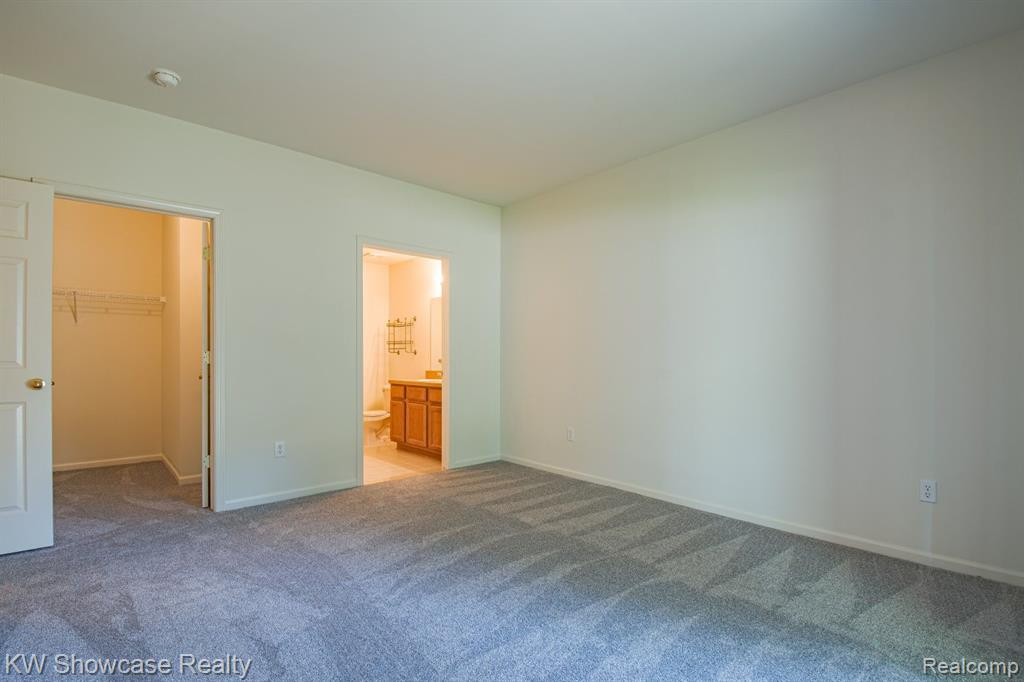 25106 CHESAPEAKE Circle, Walled Lake, MI 48390 — Photo 20