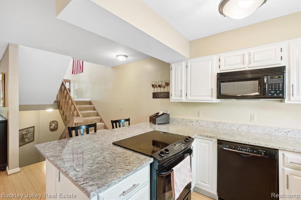 2827 MONTE, Brighton, MI 48114 — Photo 12