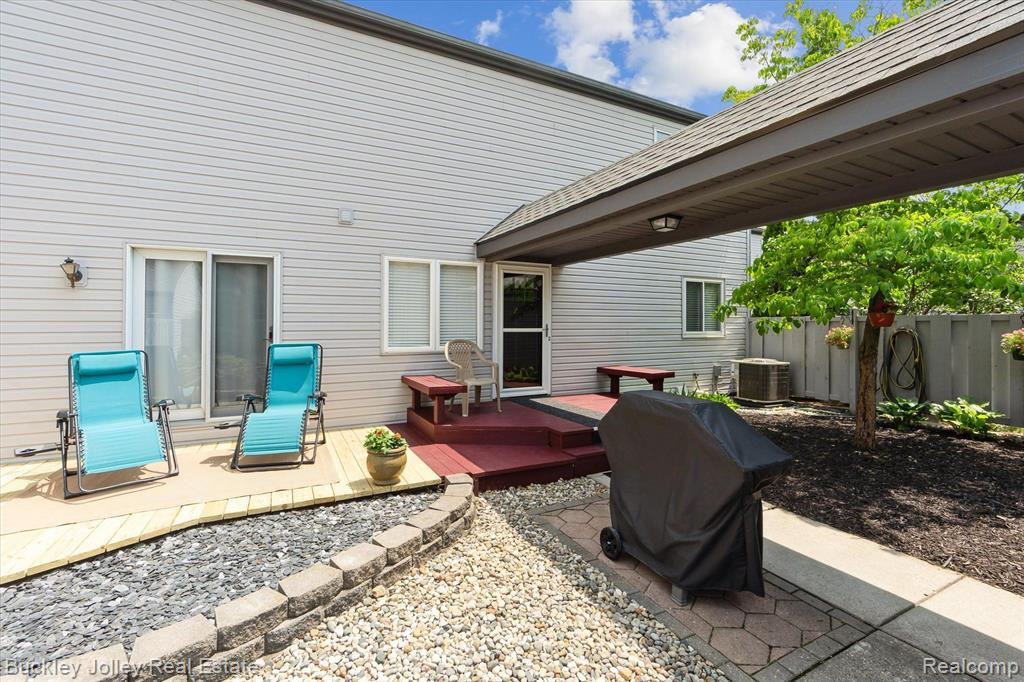 2827 MONTE, Brighton, MI 48114 — Photo 32