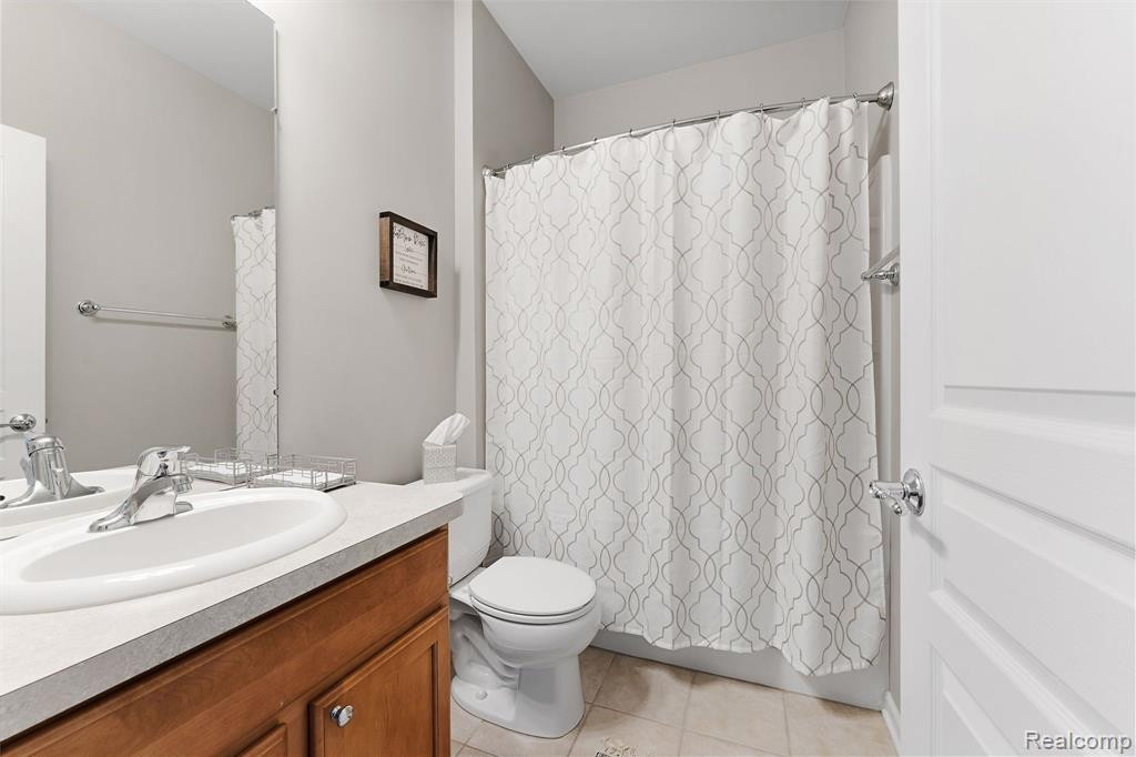 24510 SAND LAKE Lane, Brownstown, MI 48134 — Photo 20