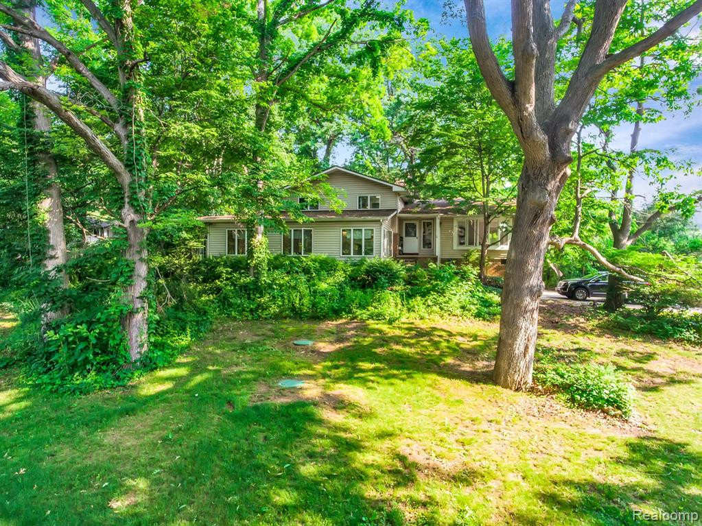 2450 CANYON Drive, Ypsilanti, MI 48197 — Photo 2