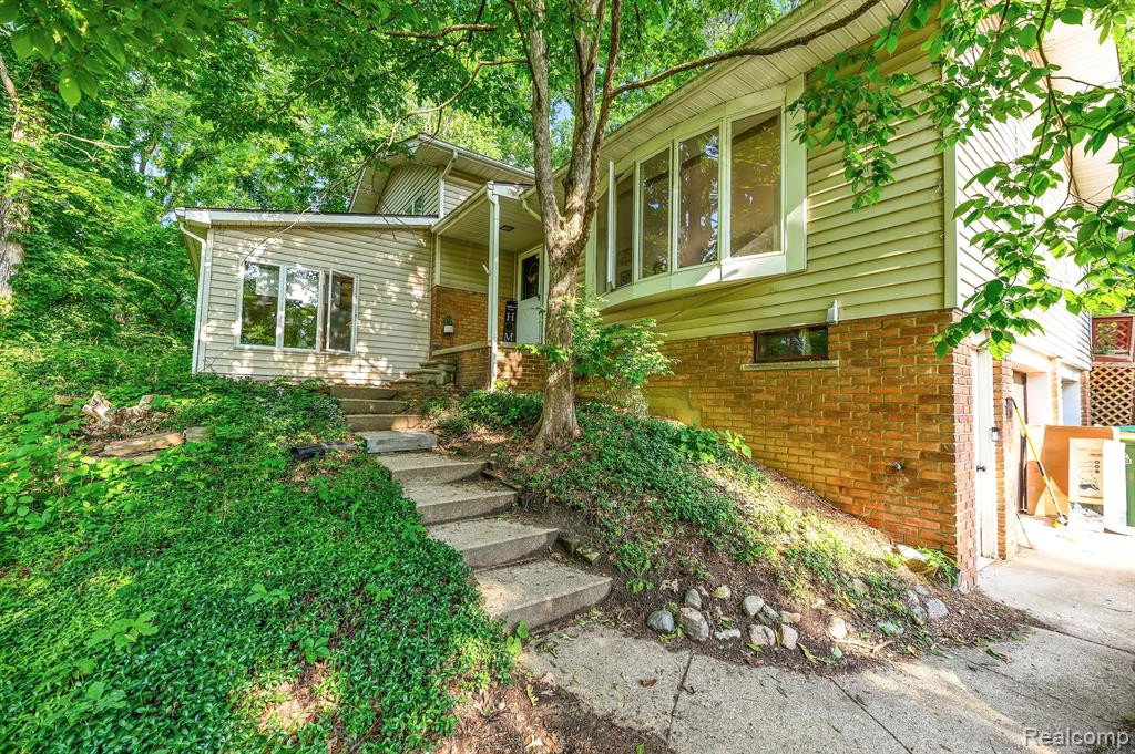 2450 CANYON Drive, Ypsilanti, MI 48197 — Photo 4