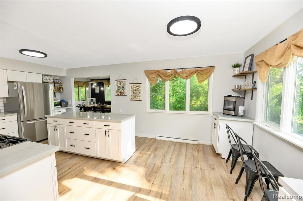 2450 CANYON Drive, Ypsilanti, MI 48197 — Photo 12