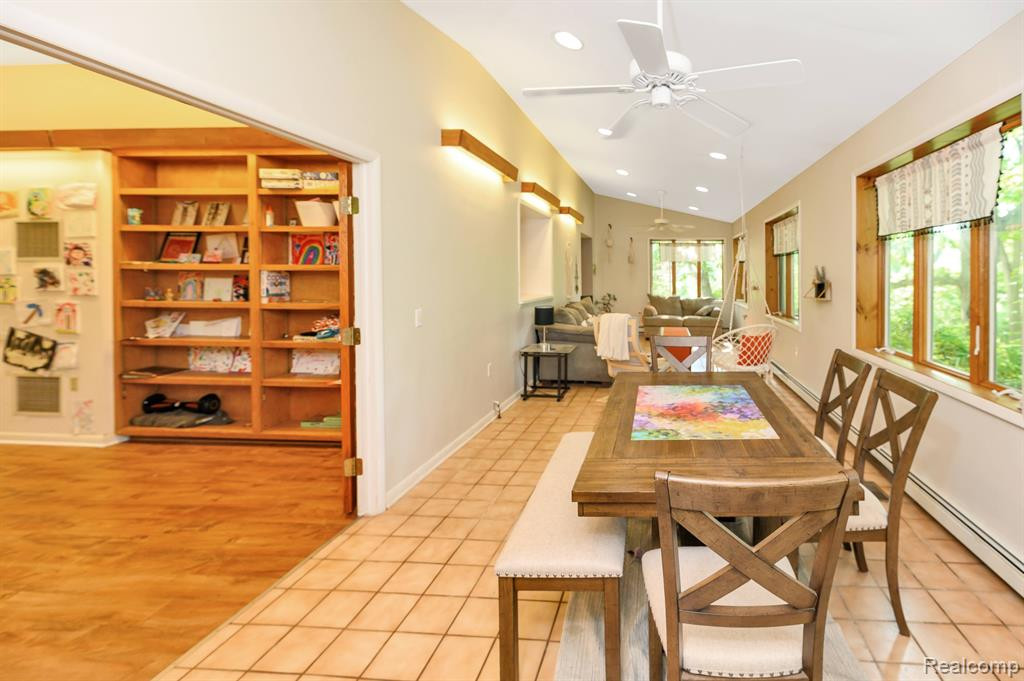 2450 CANYON Drive, Ypsilanti, MI 48197 — Photo 43
