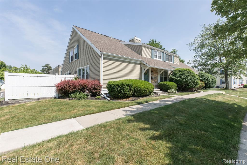 21254 E GLEN HAVEN Circle, Northville, MI 48167 — Photo 24