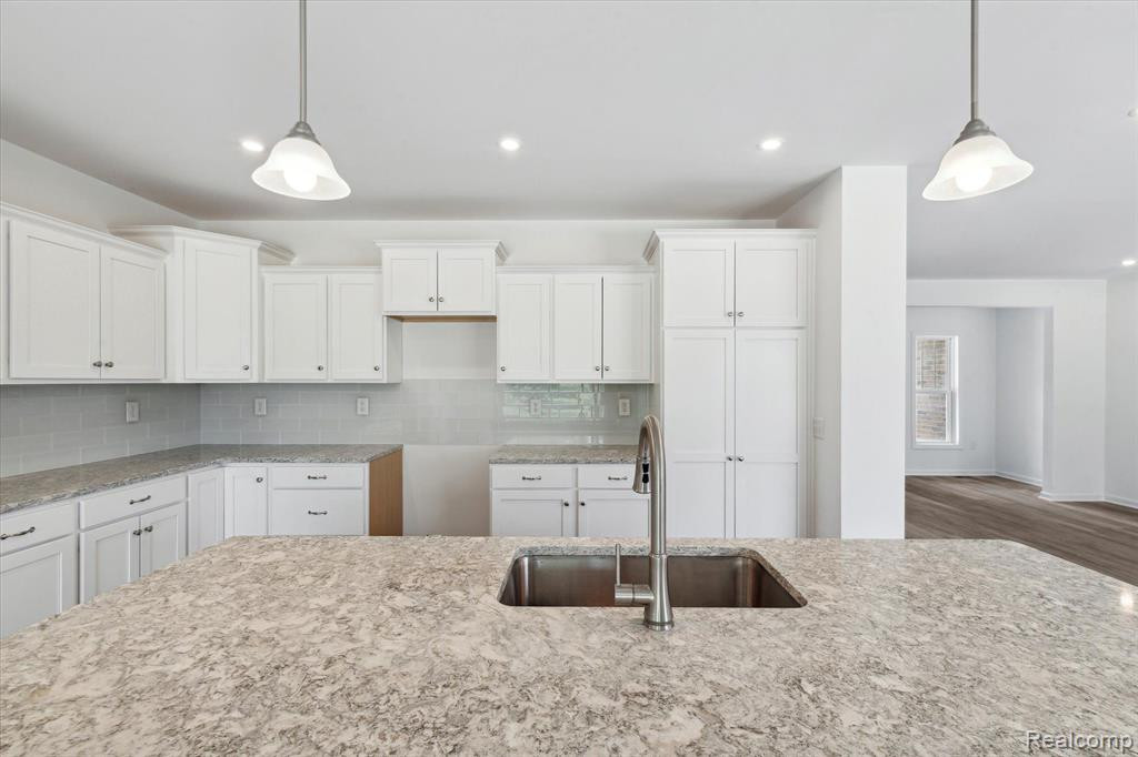 8433 JACK PINE Circle, Ypsilanti, MI 48197 — Photo 12