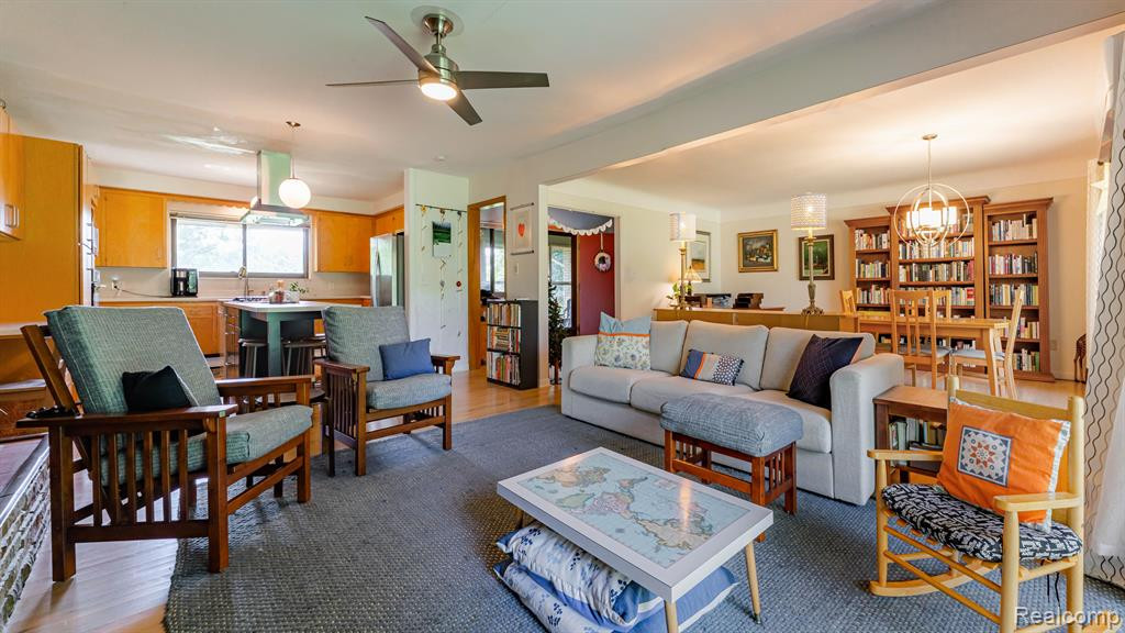 4951 N DIXBORO Road, Ann Arbor, MI 48105 — Photo 2