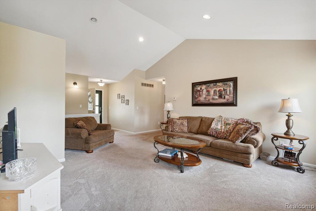 3462 AMBER OAKS Drive, Howell, MI 48855 — Photo 6