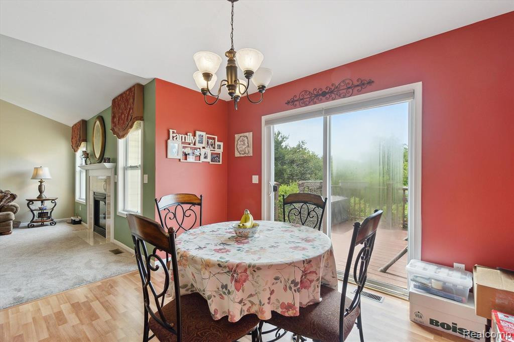 3462 AMBER OAKS Drive, Howell, MI 48855 — Photo 8