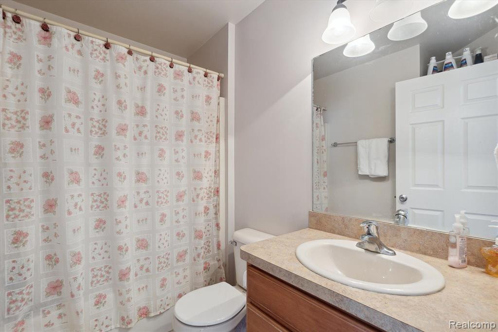 3462 AMBER OAKS Drive, Howell, MI 48855 — Photo 16