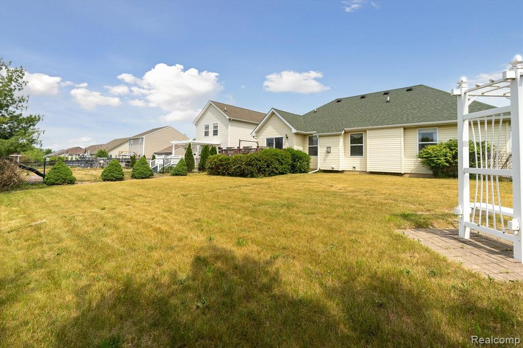 3462 AMBER OAKS Drive, Howell, MI 48855 — Photo 23